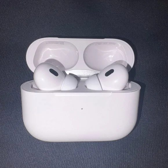 Apple AirPods Pro with MagSafe Charging Case